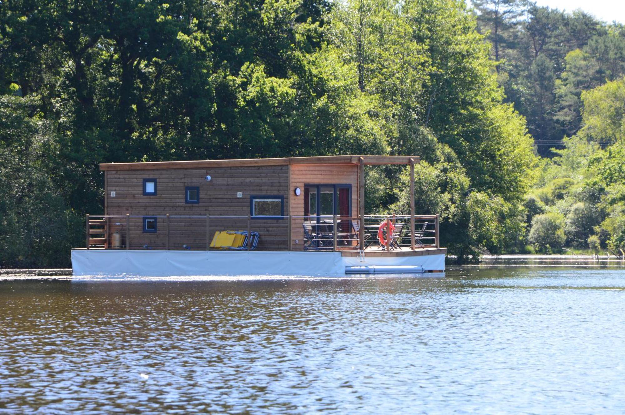 Domaine Des Etangs De Taysse Campsite Espagnac